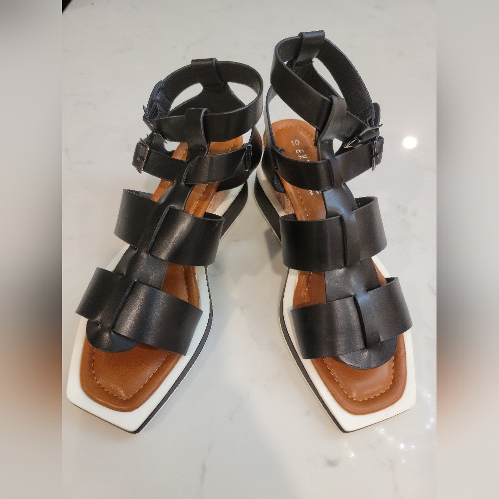 Extreme by Eddie Mars women's gladiator sandals. Black, size 10